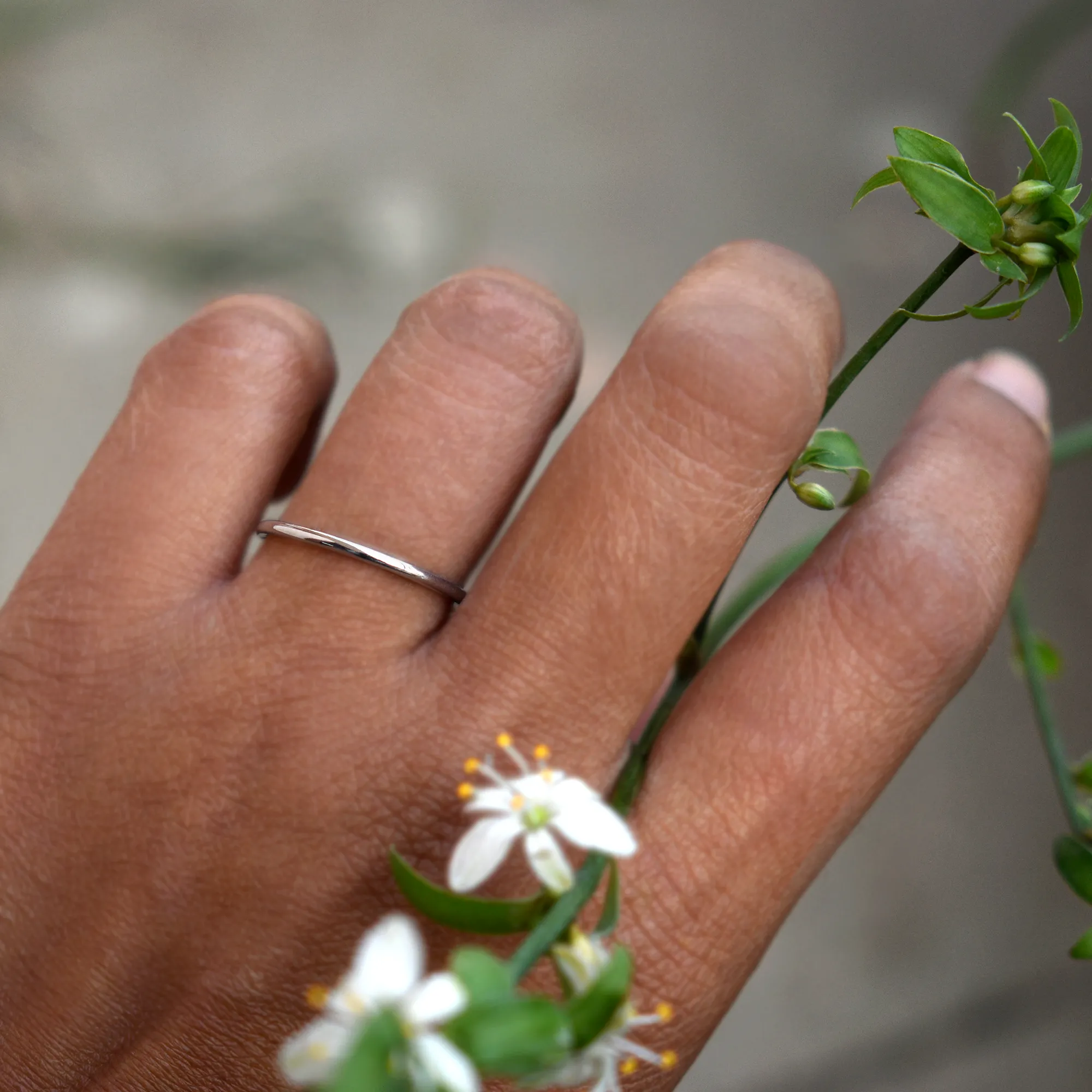 1 mm Solid Dainty Gold Band Ring