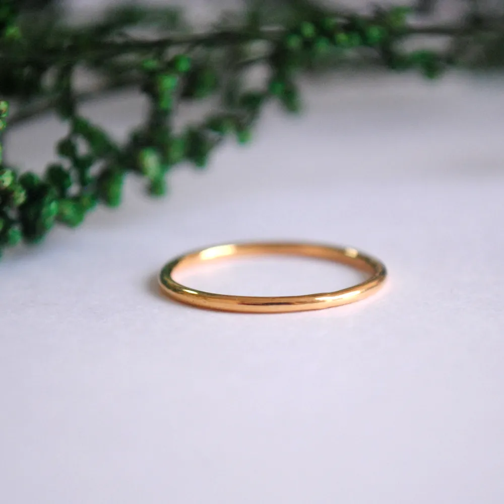 1 mm Solid Dainty Gold Band Ring
