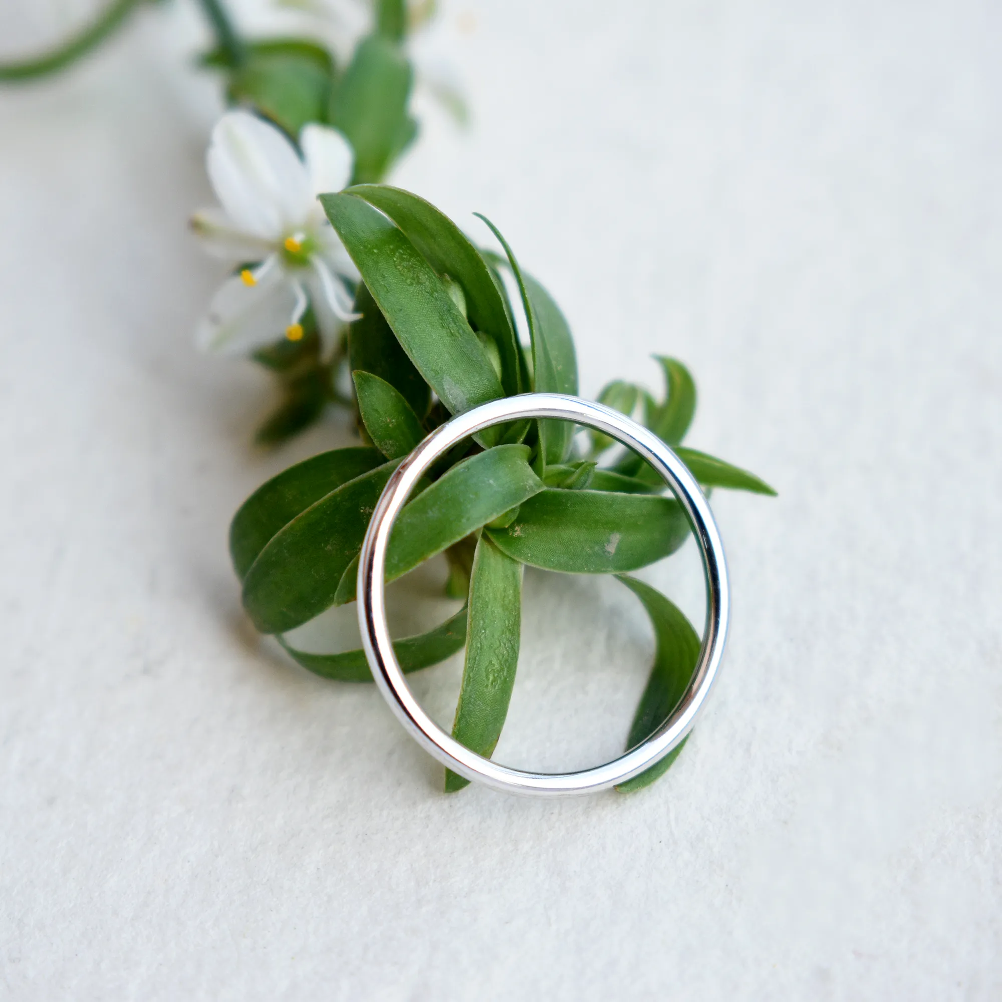 1 mm Solid Dainty Gold Band Ring