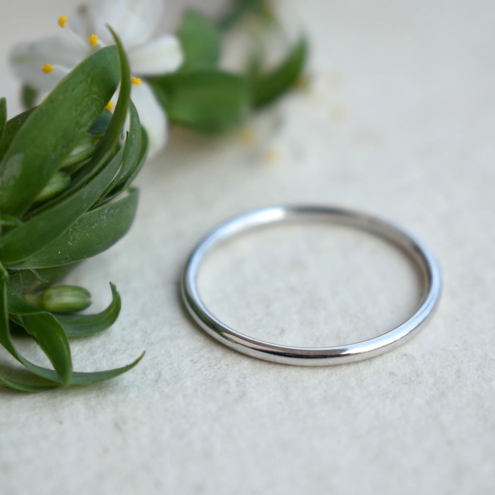 1 mm Solid Dainty Gold Band Ring