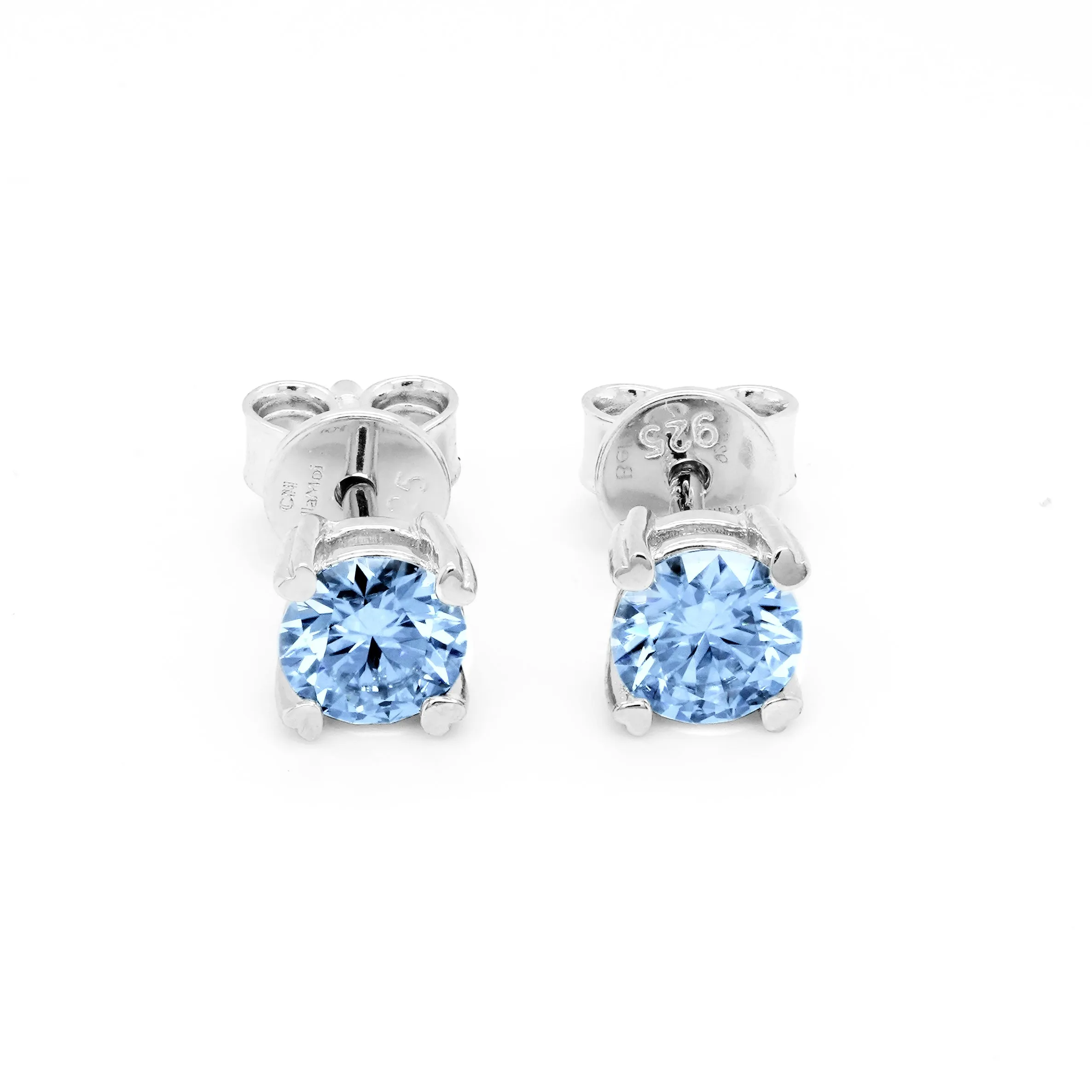 1.00 d.e.w cts 5mm Round Lyra Moissanite Stud Earrings
