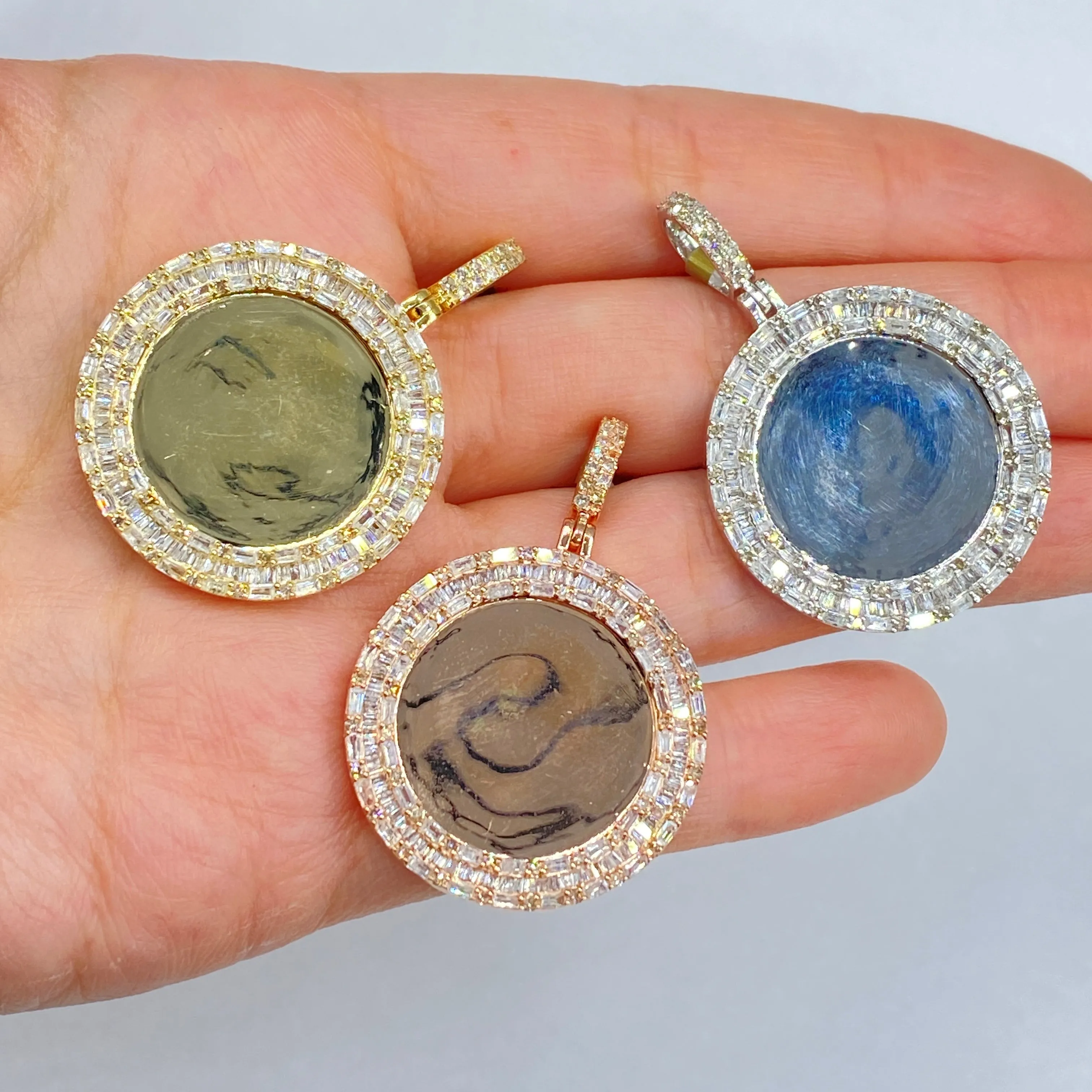 10K Circle Diamond Baguette Photo Pendants