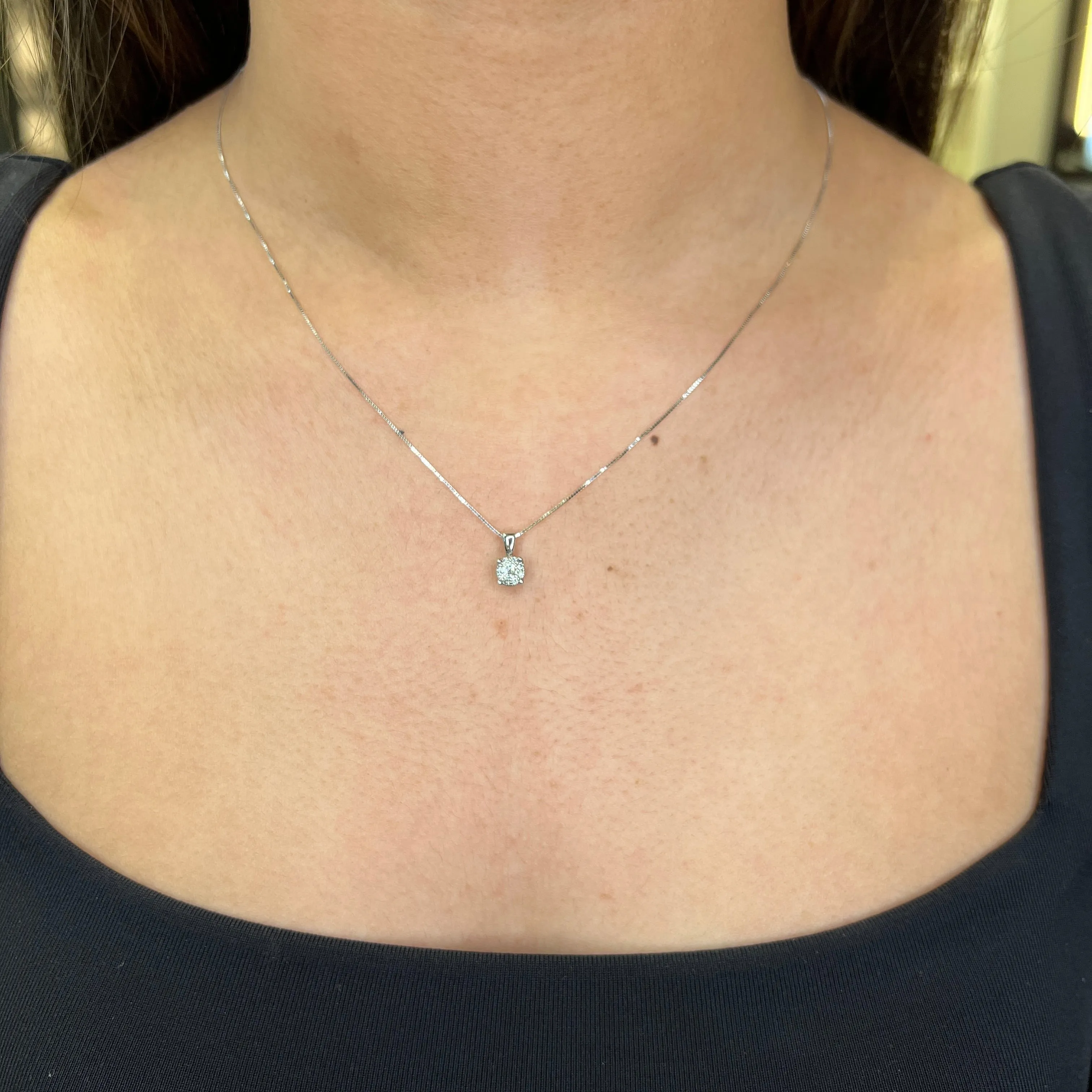 10K Yellow Gold Starburst (0.13ct) Diamond Cluster Halo Pendant