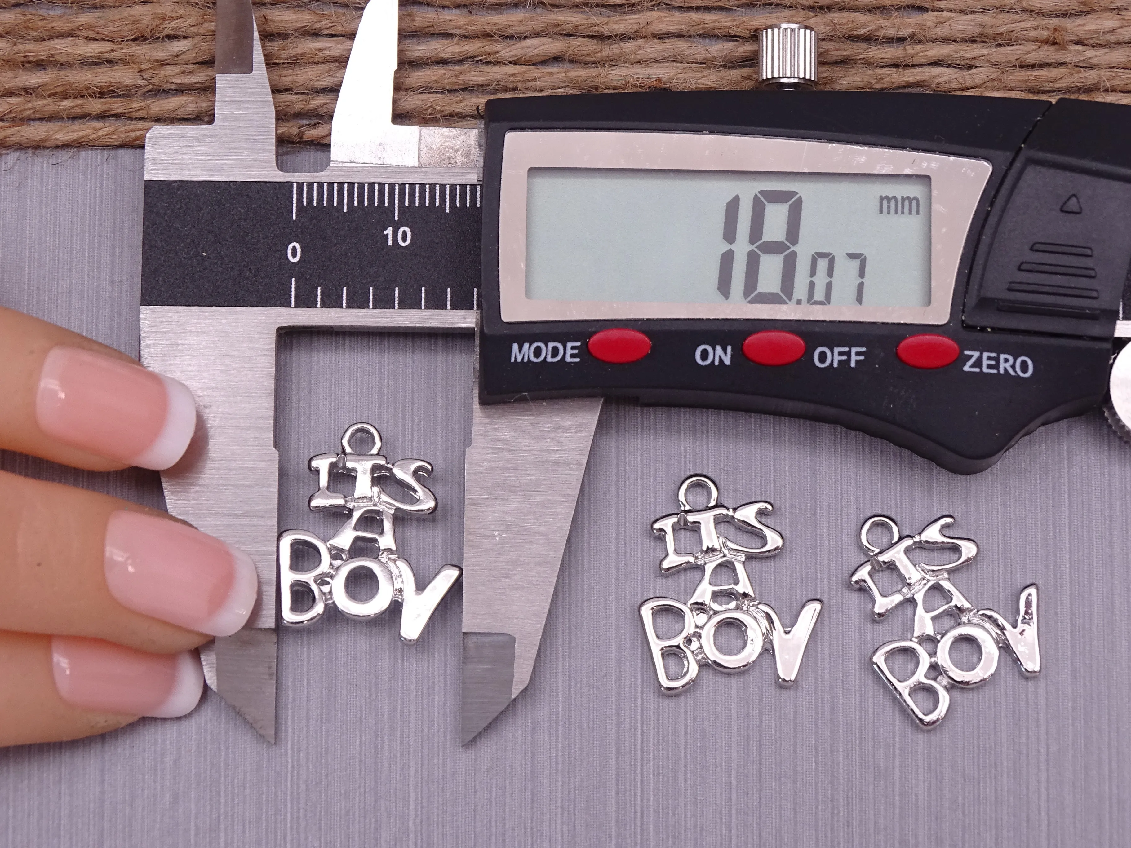 12 pc It's a boy charm, it's a boy, new baby charms. Alloy charm ,very high quality.Perfect for jewery making and other DIY projects