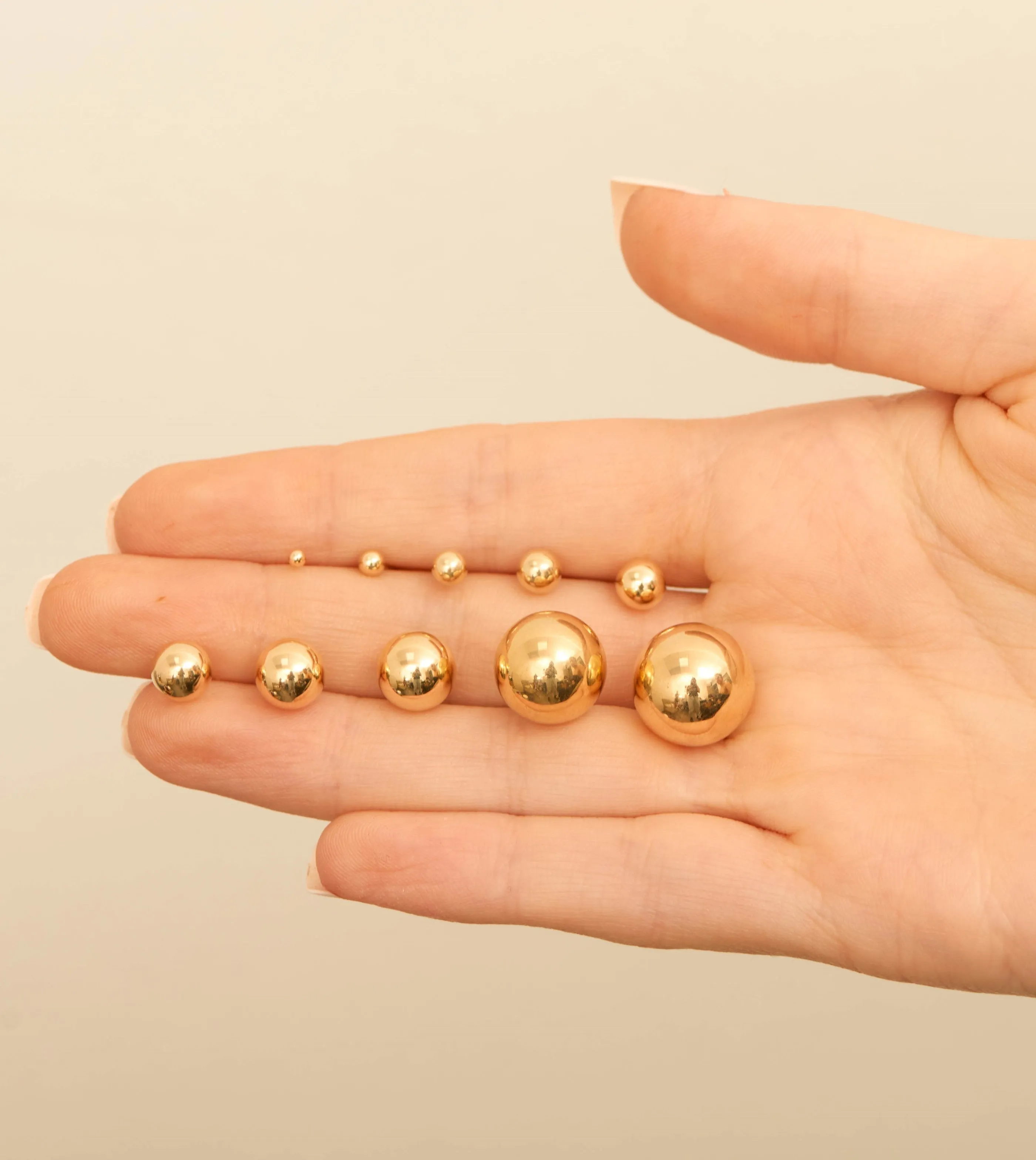 14k Yellow Gold Ball Stud Earring