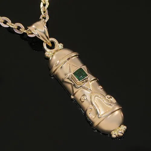14K Yellow Solid Gold Emerald Mezuzah Pendant 0.20 Ctw