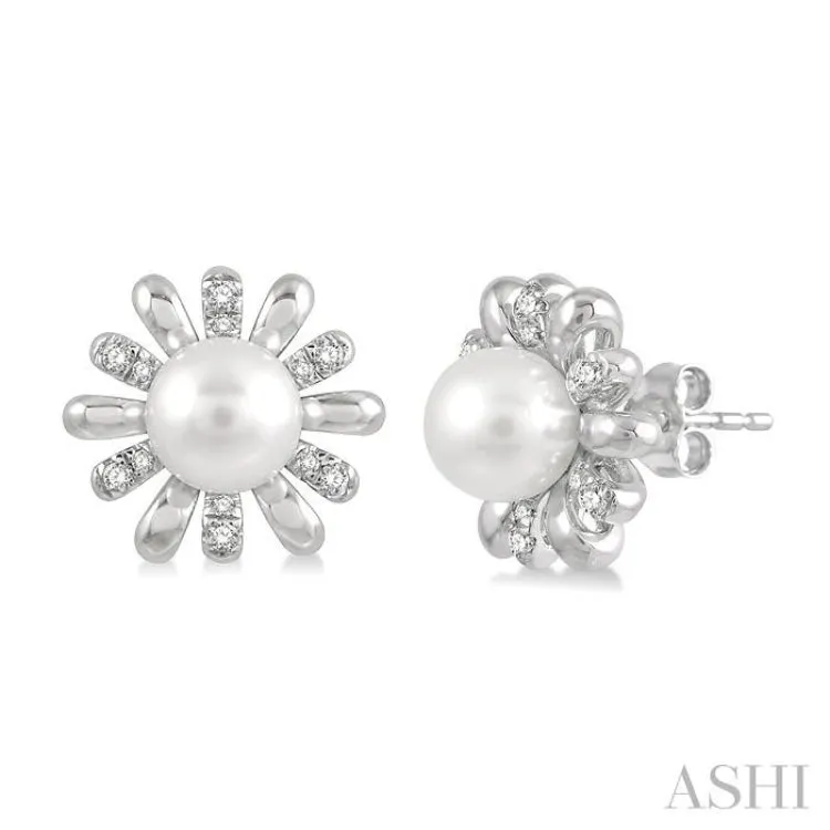 1/6 Ctw Floral 6MM Round Pearl & Round Cut Diamond Earring in 10K White Gold