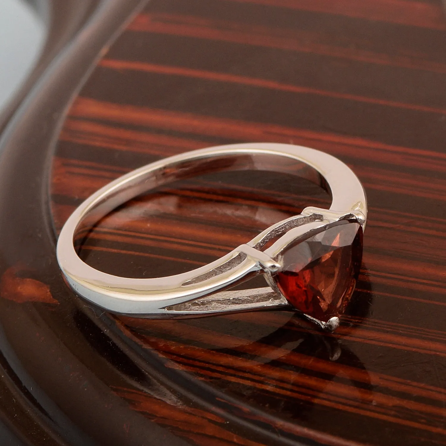 925 Sterling Silver Trillion Cut 7MM Natural Garnet Gemstone Rings