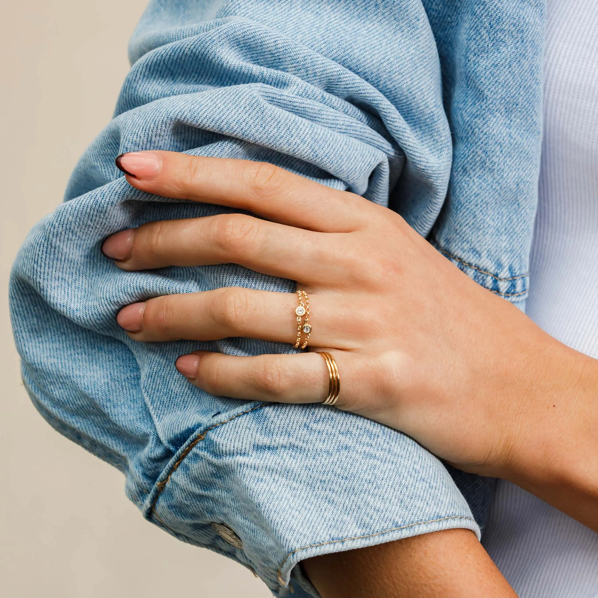 April Quartz Birthstone Chain Link Ring