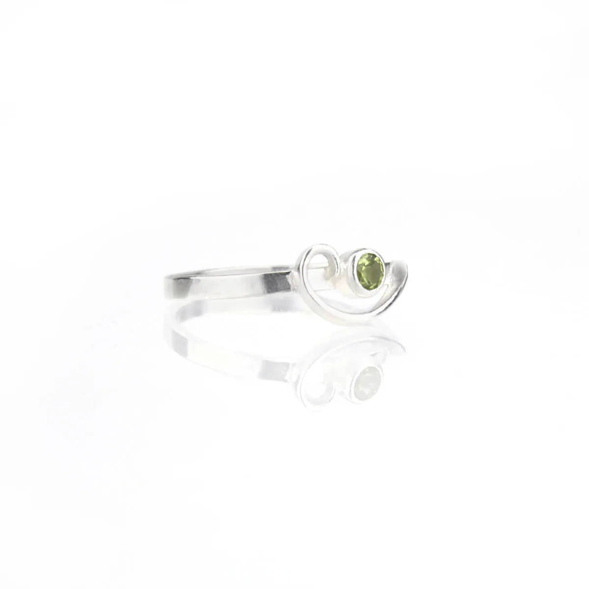 Arabesque Ring with Peridot