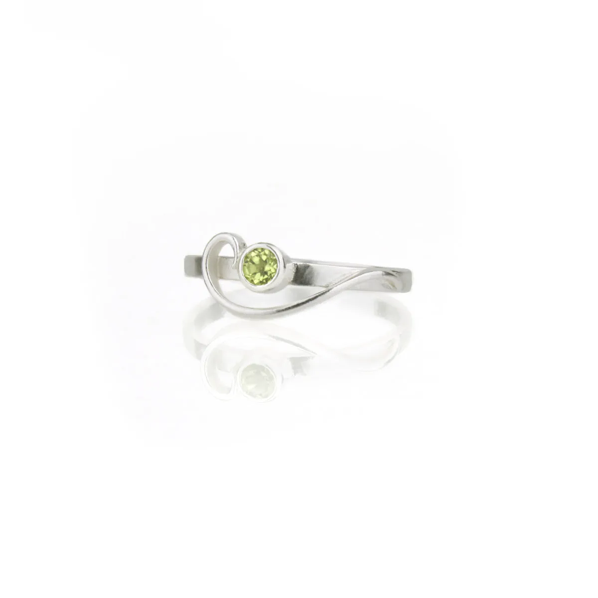 Arabesque Ring with Peridot