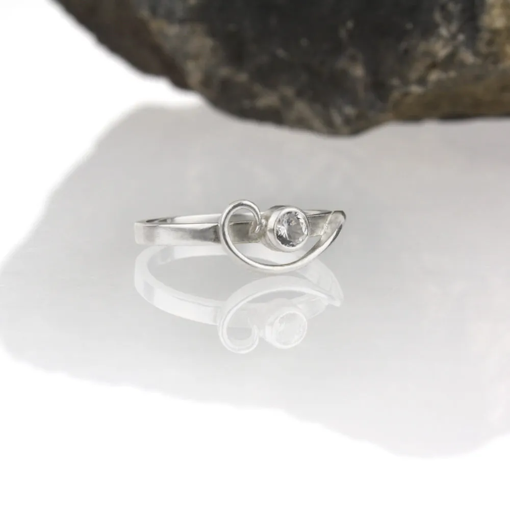 Arabesque Ring with White Sapphire