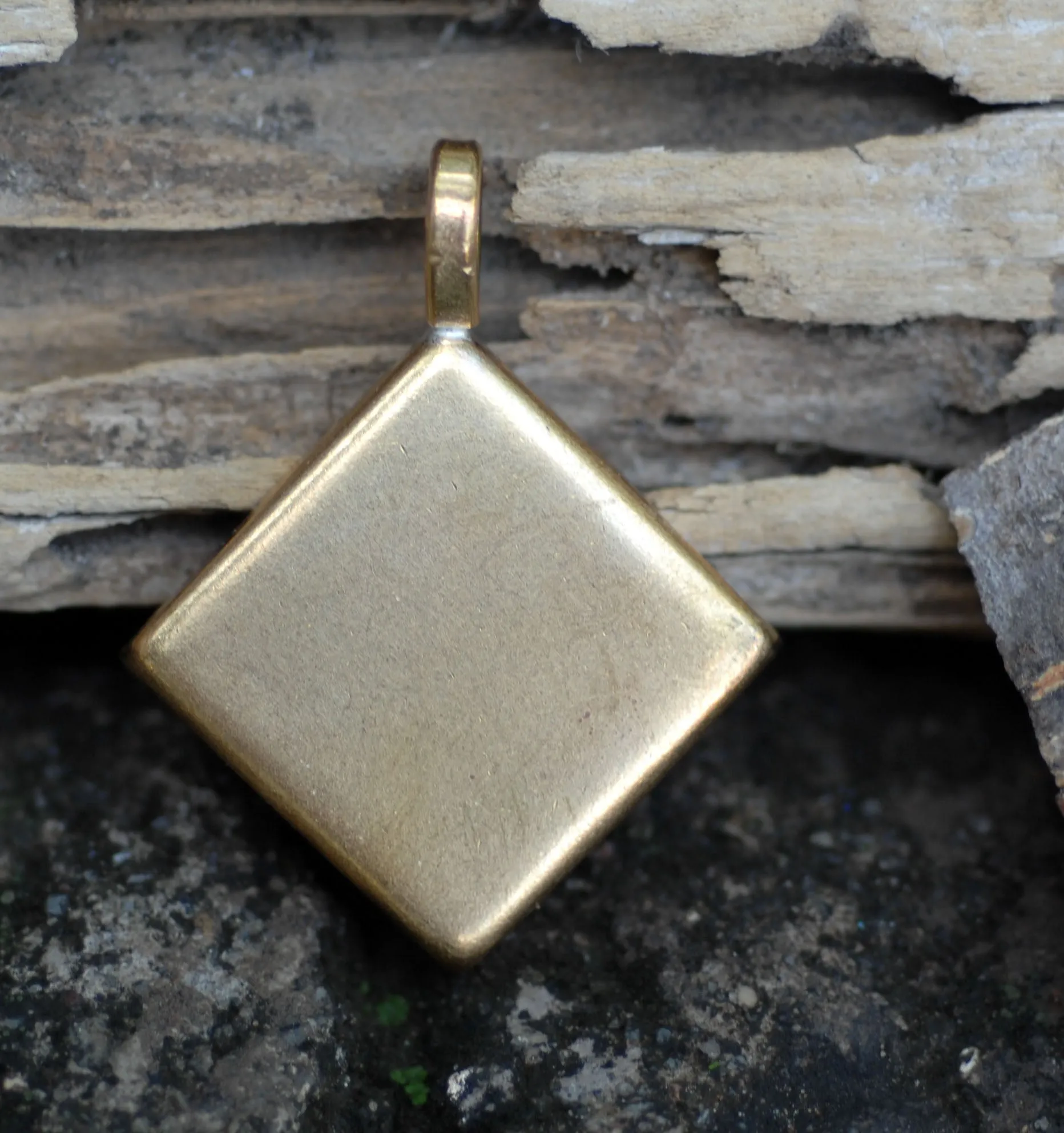 Bezel Cup Pendant for Resin Jewelry - Diamond Pendant 37mm by 29mm