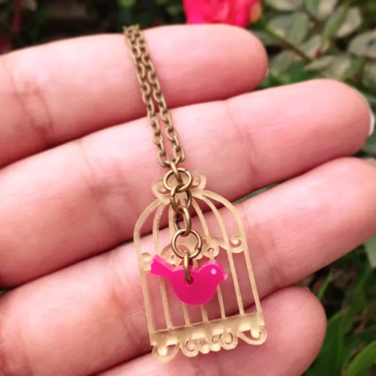 Birds (10mm) and Birdcages (30mm) / 16 Pieces