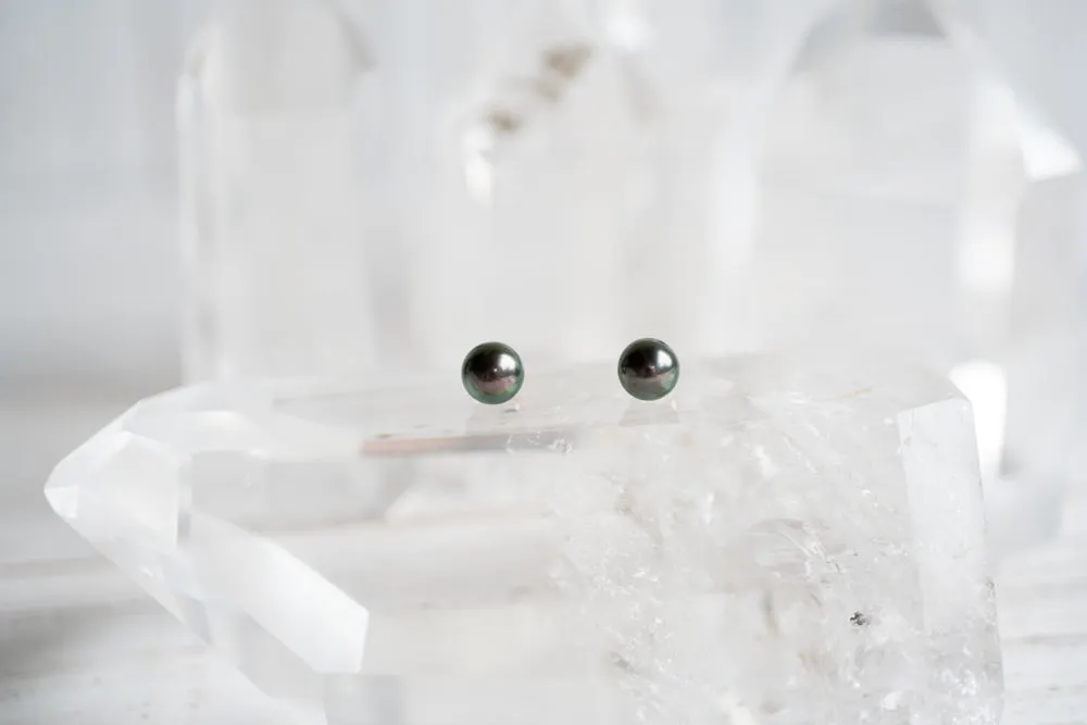 BORA BORA STUDS
