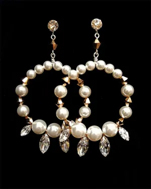 Bridal earrings - Boho pearl hoop - Amaani small by Kezani