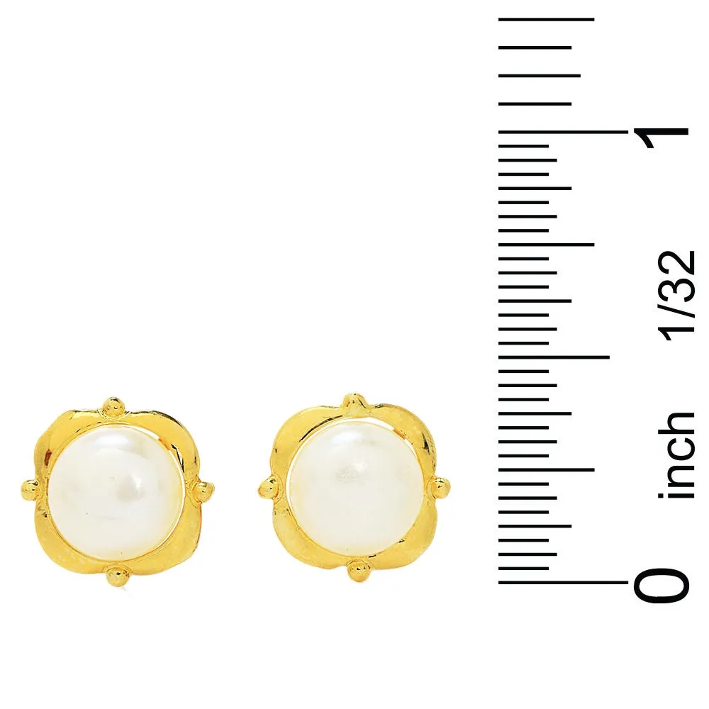 Button Pearl Stud Earrings in Square Yellow Gold Frame