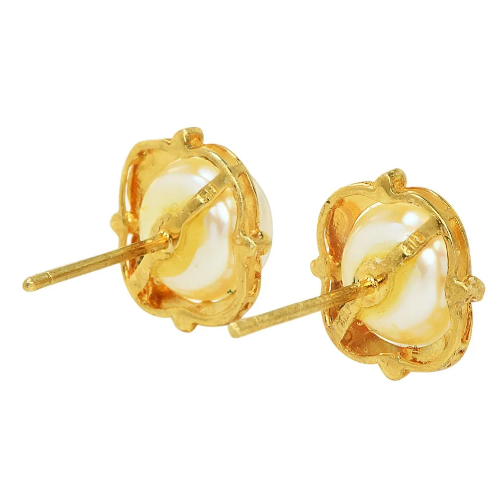 Button Pearl Stud Earrings in Square Yellow Gold Frame