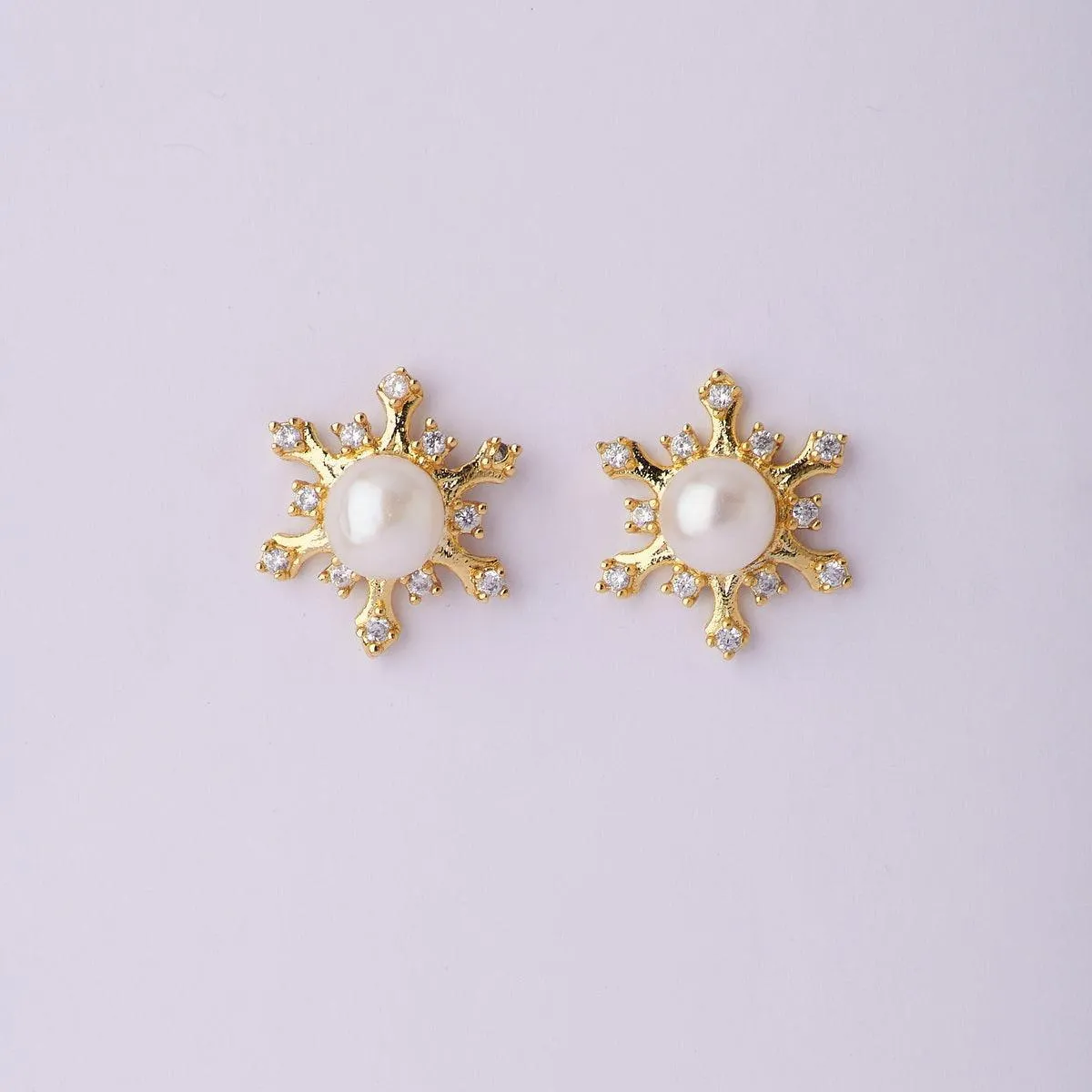 Classic Pearl Stud Earring