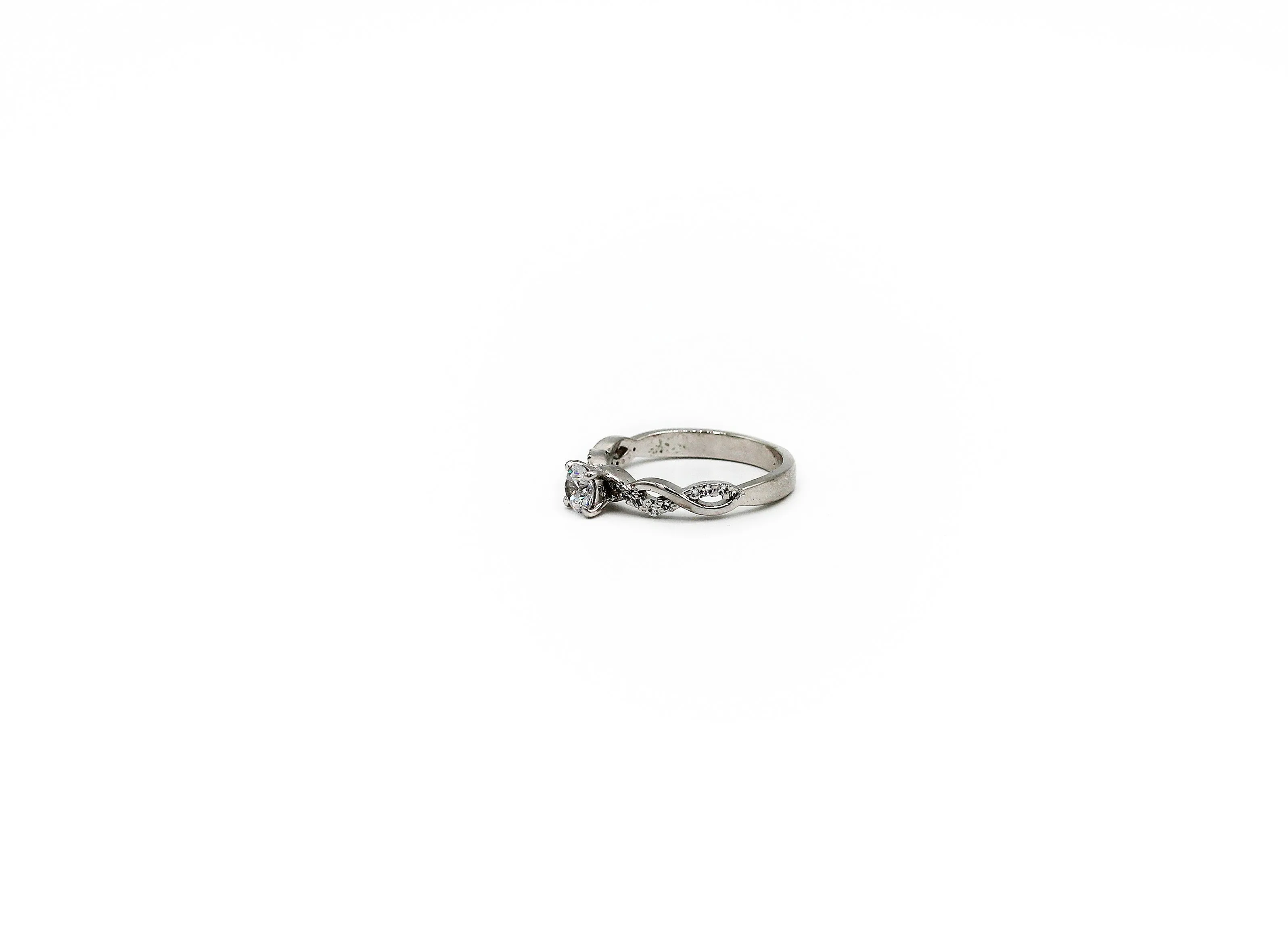 Classic Solitaire Ring