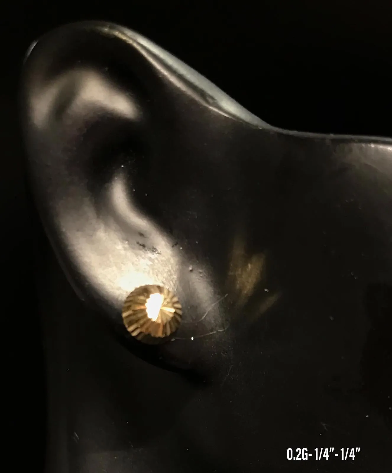 Classic textured ball stud earrings 10K solid gold