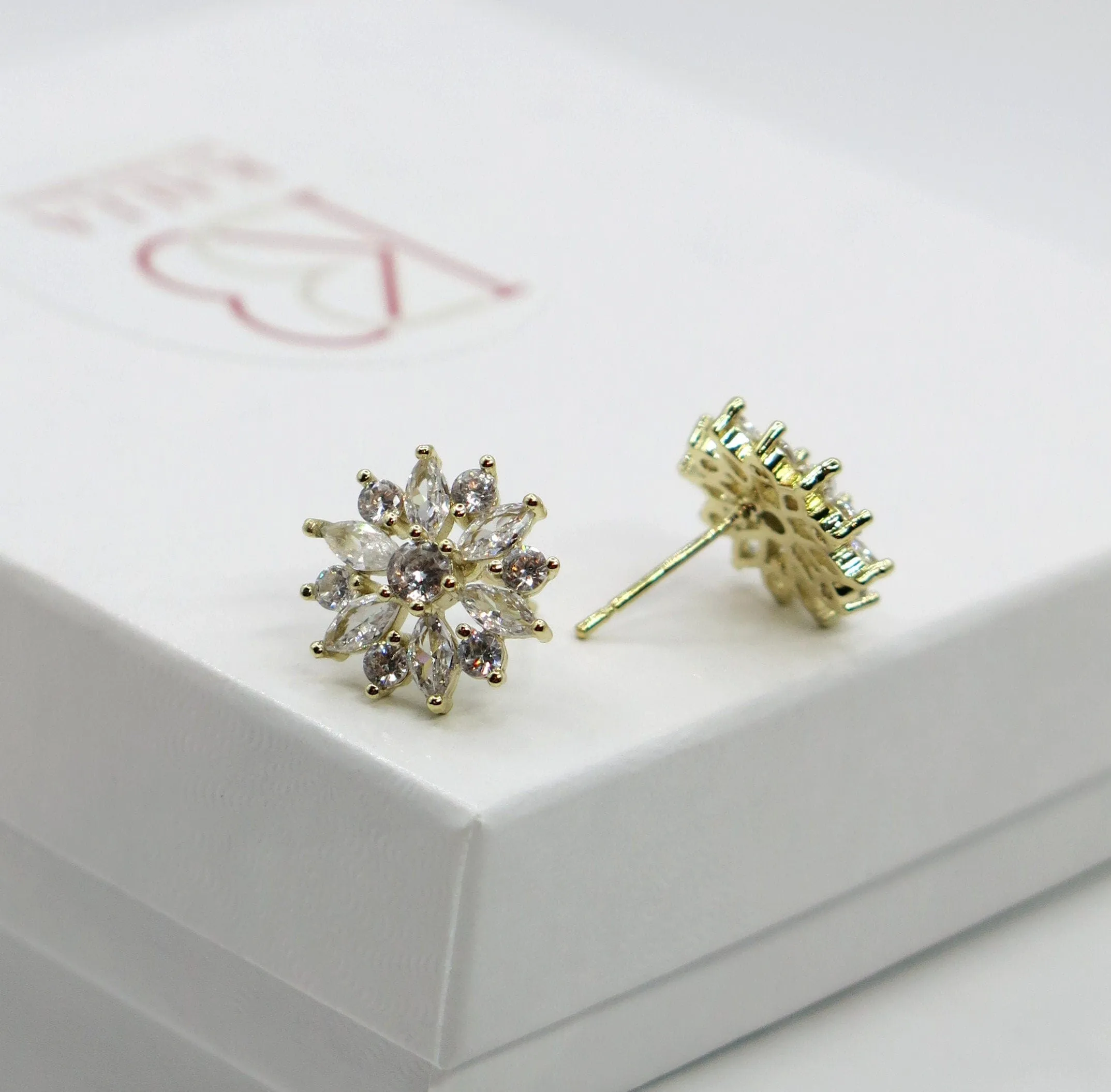 Crystal Flower Necklace and Earrings 3 PC Jewelry Set, Minimalist Floral Gold Chain Necklace and Ear Studs, Bridesmaid Crystal Jewelry