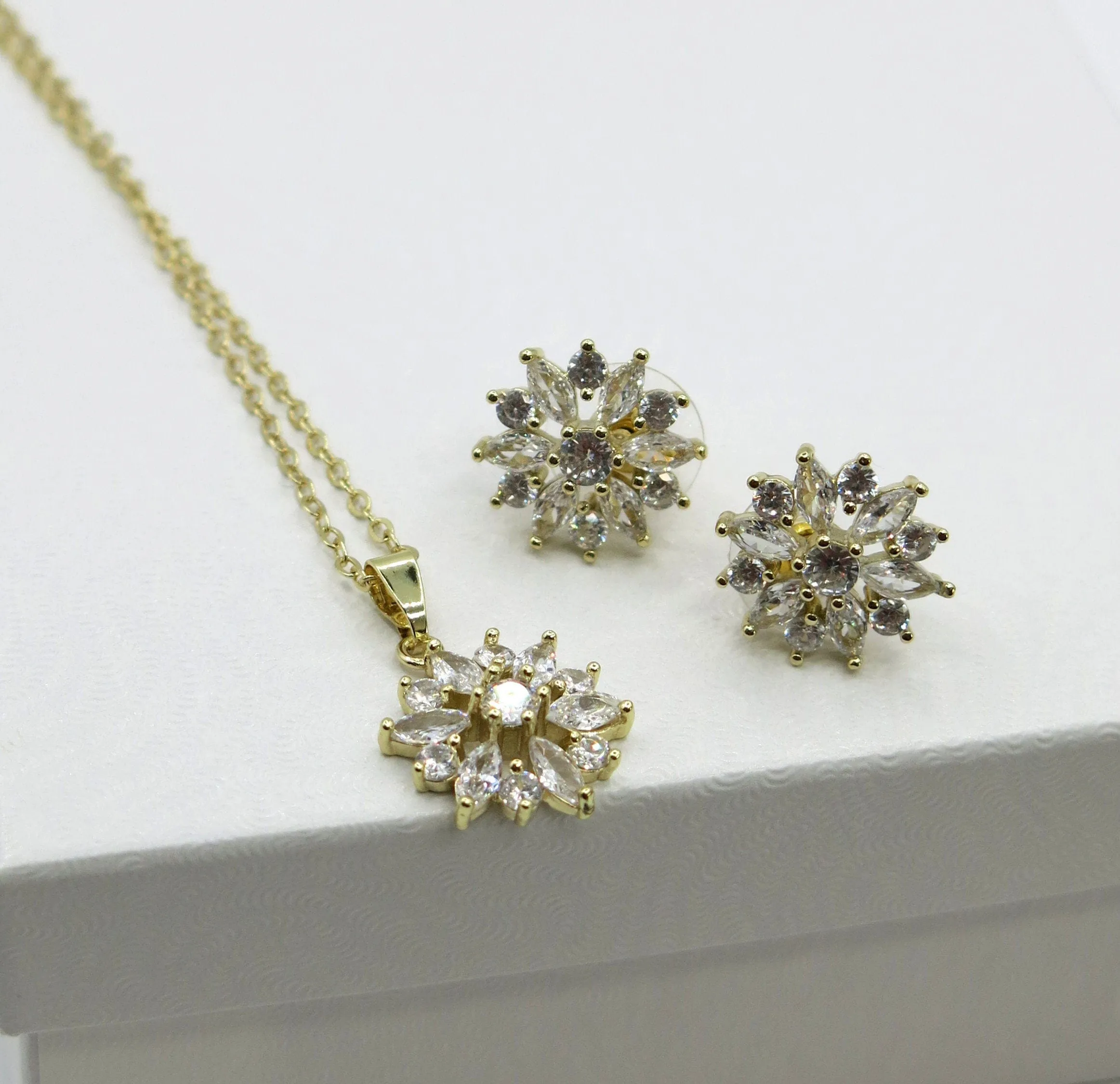 Crystal Flower Necklace and Earrings 3 PC Jewelry Set, Minimalist Floral Gold Chain Necklace and Ear Studs, Bridesmaid Crystal Jewelry