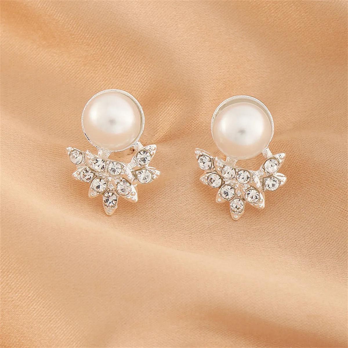 Cubic Zirconia & Pearl Silver-Plated Round Leaf Stud Earrings