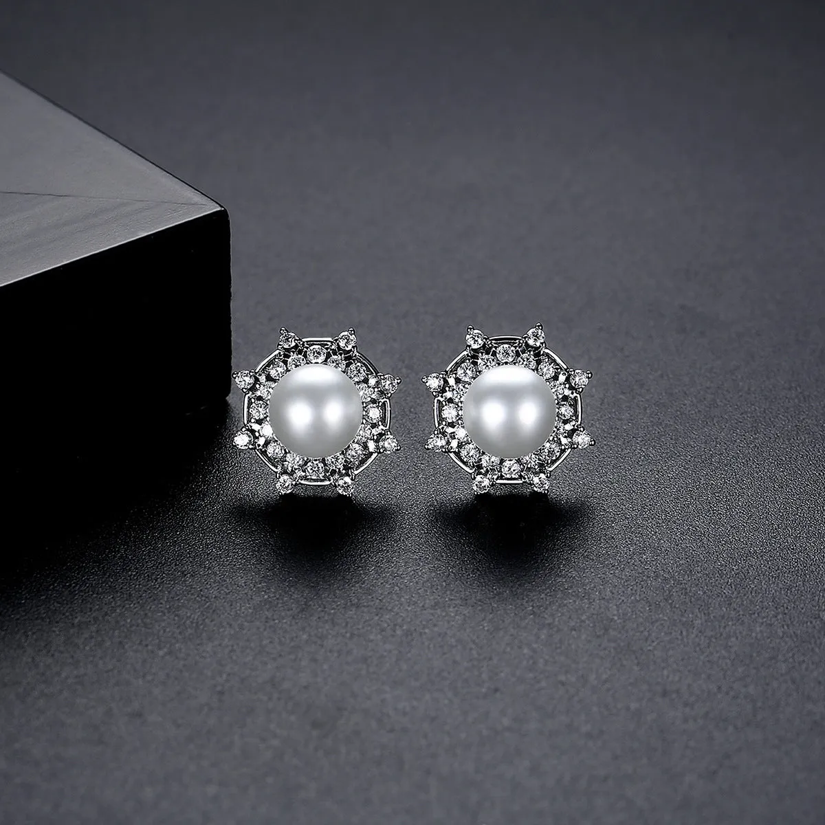 Cubic Zirconia & Pearl Silver-Plated Round Stud Earrings