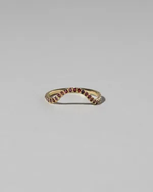 Curve Band in Pavé 14k Yellow Gold Garnet - sz6 x Vault
