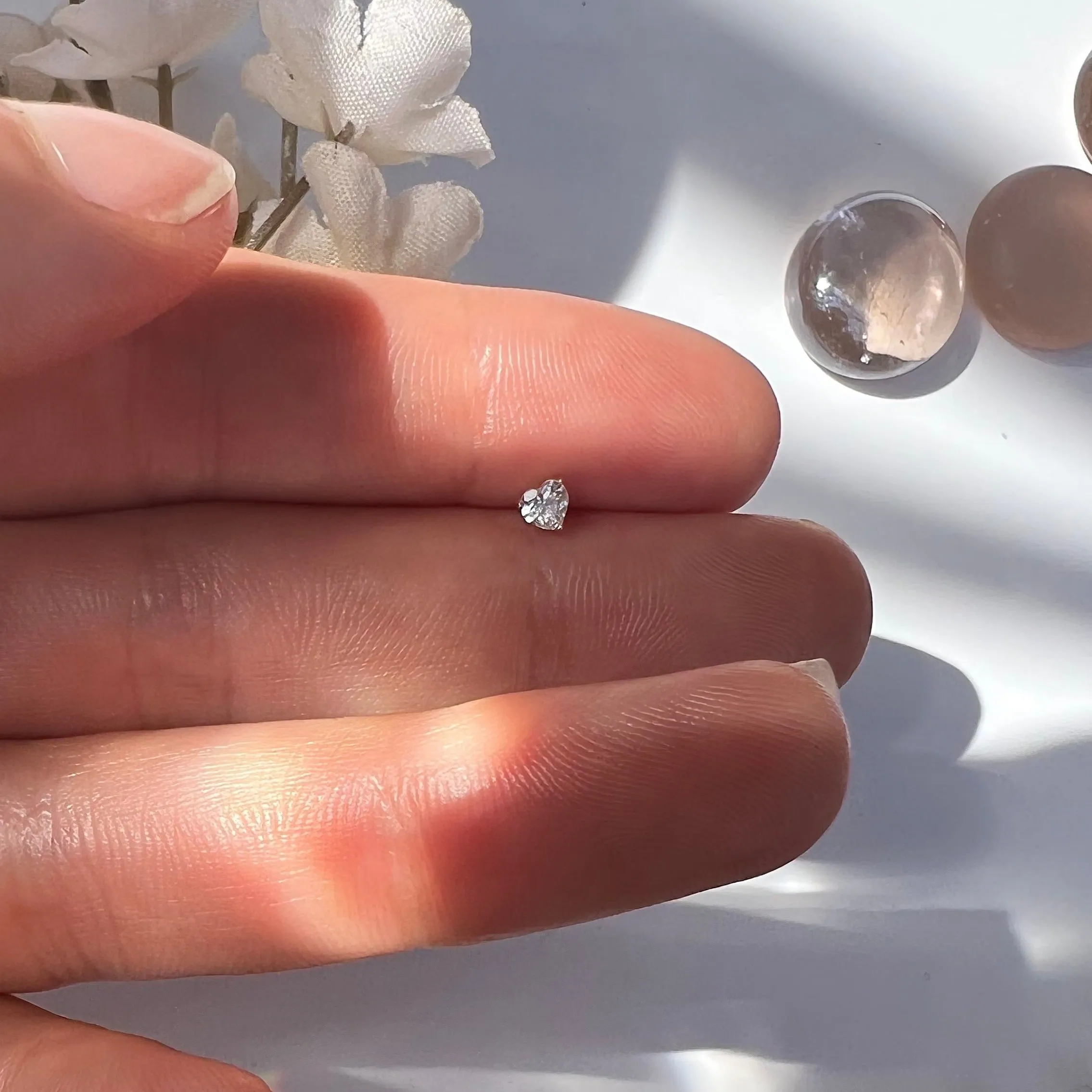 Dainty Heart (SOLID 14k GOLD)