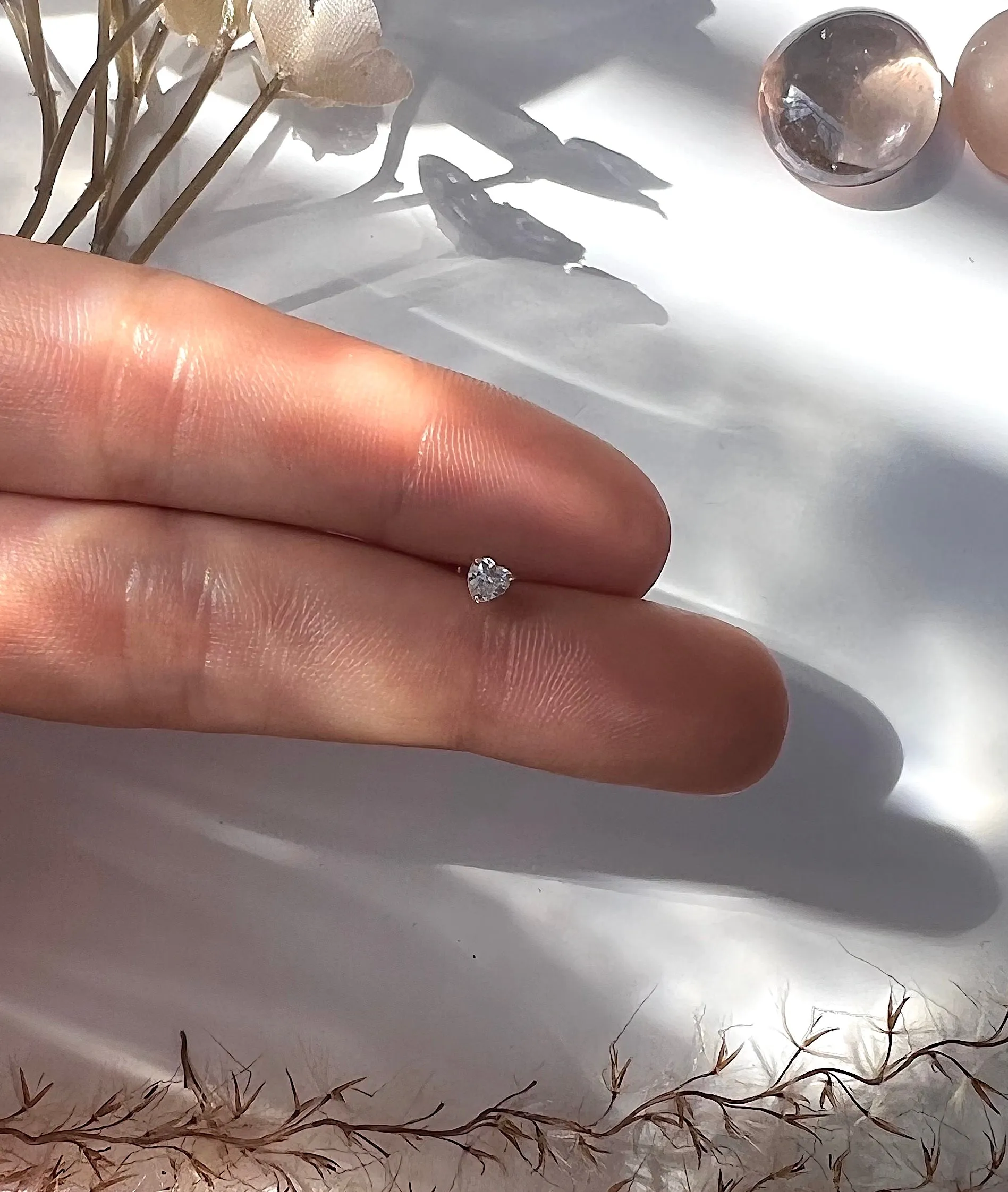 Dainty Heart (SOLID 14k GOLD)