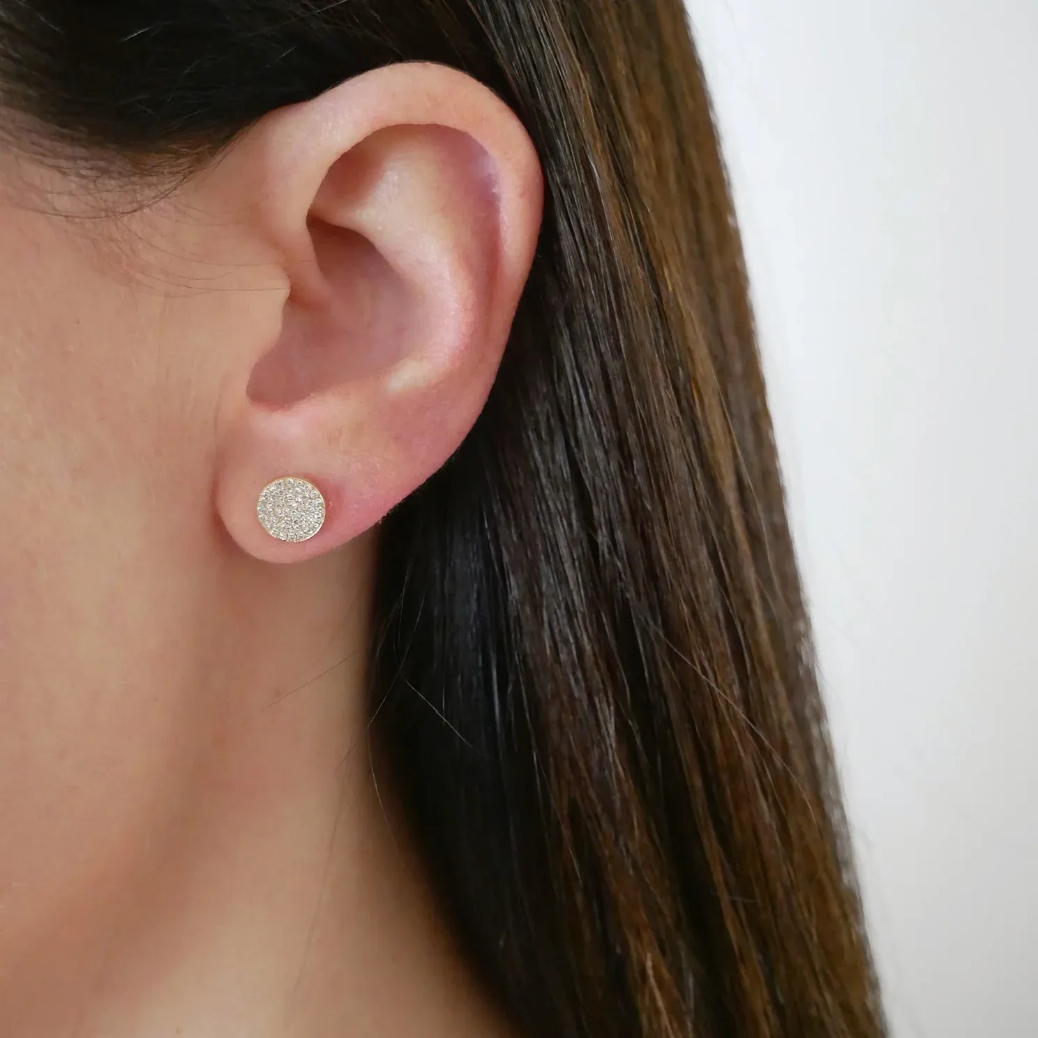 DIAMOND DISC STUD EARRING IN GOLD