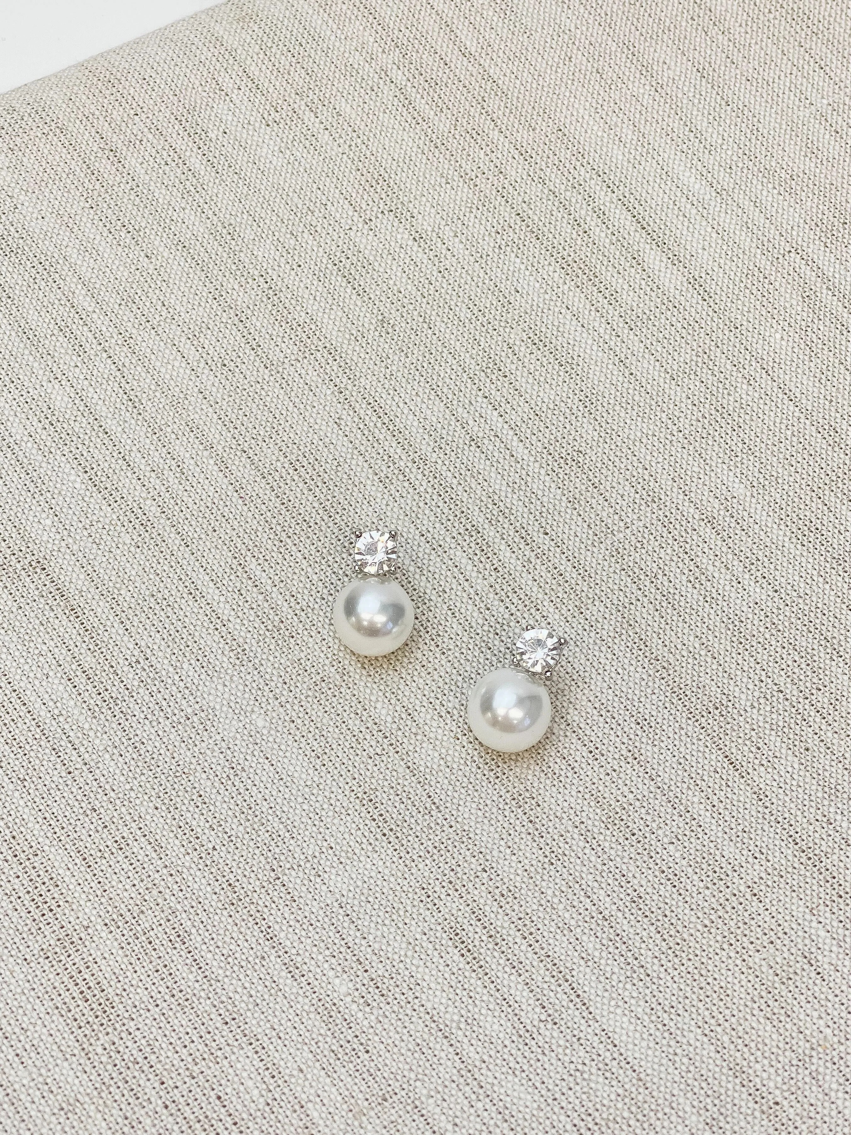Didi Pearl Studs