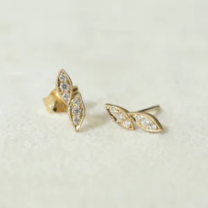 Double leaf studs