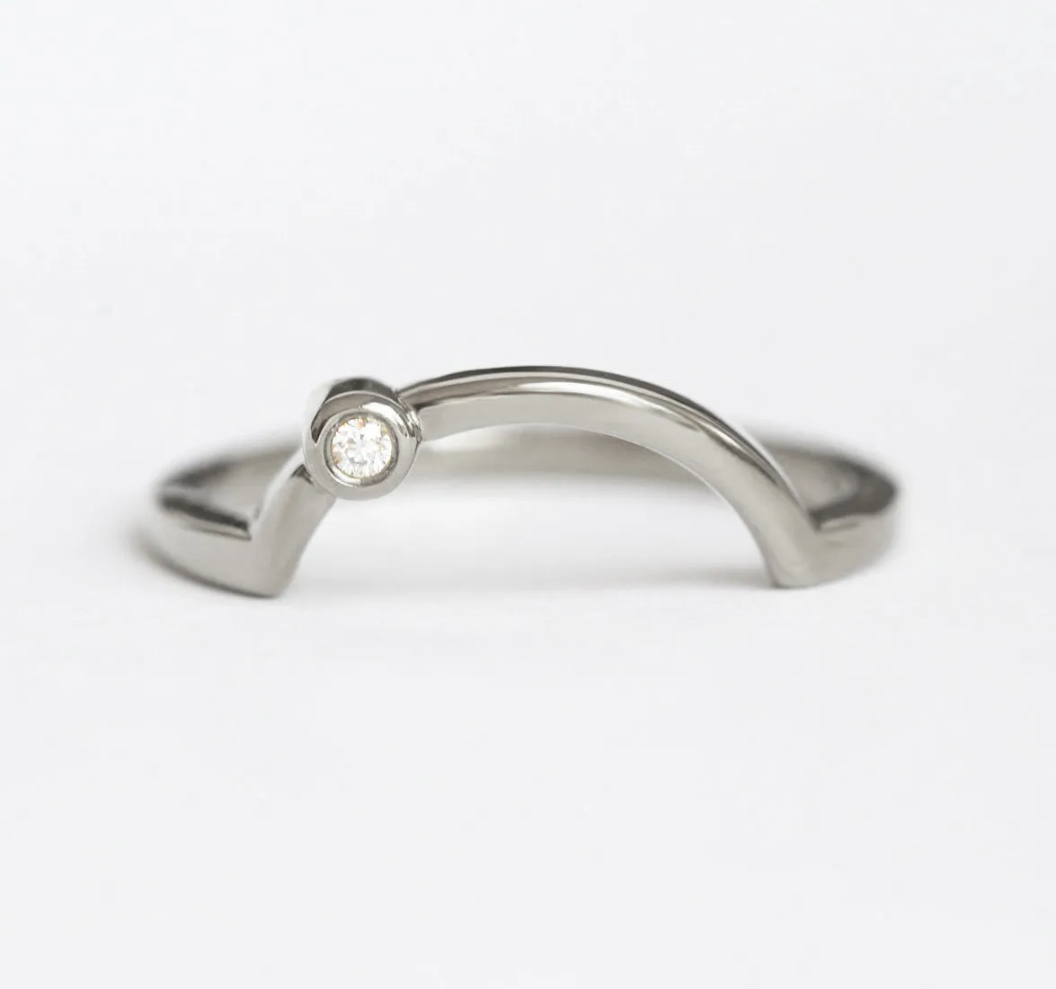 Eclipse Moissanite Curved Band