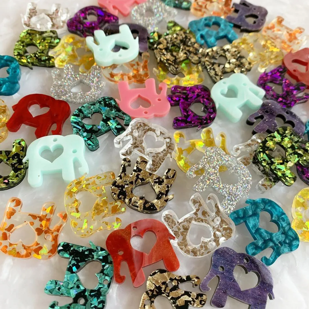 Elephant with Heart Charms / 10 Pieces, 15mm