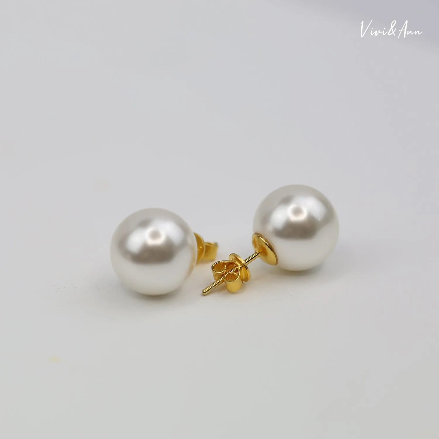 Extra Large Shell Pearl Stud Earrings