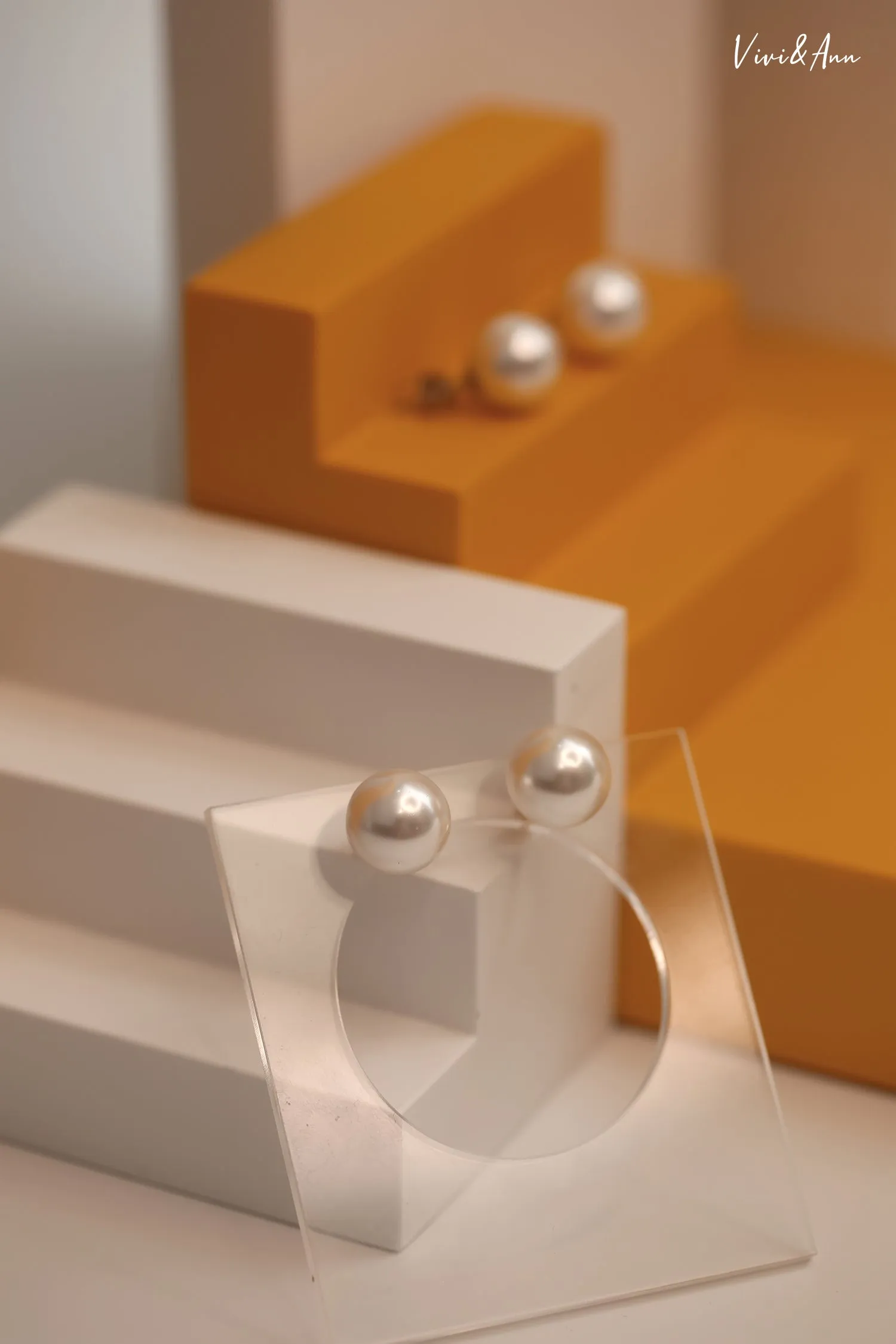 Extra Large Shell Pearl Stud Earrings