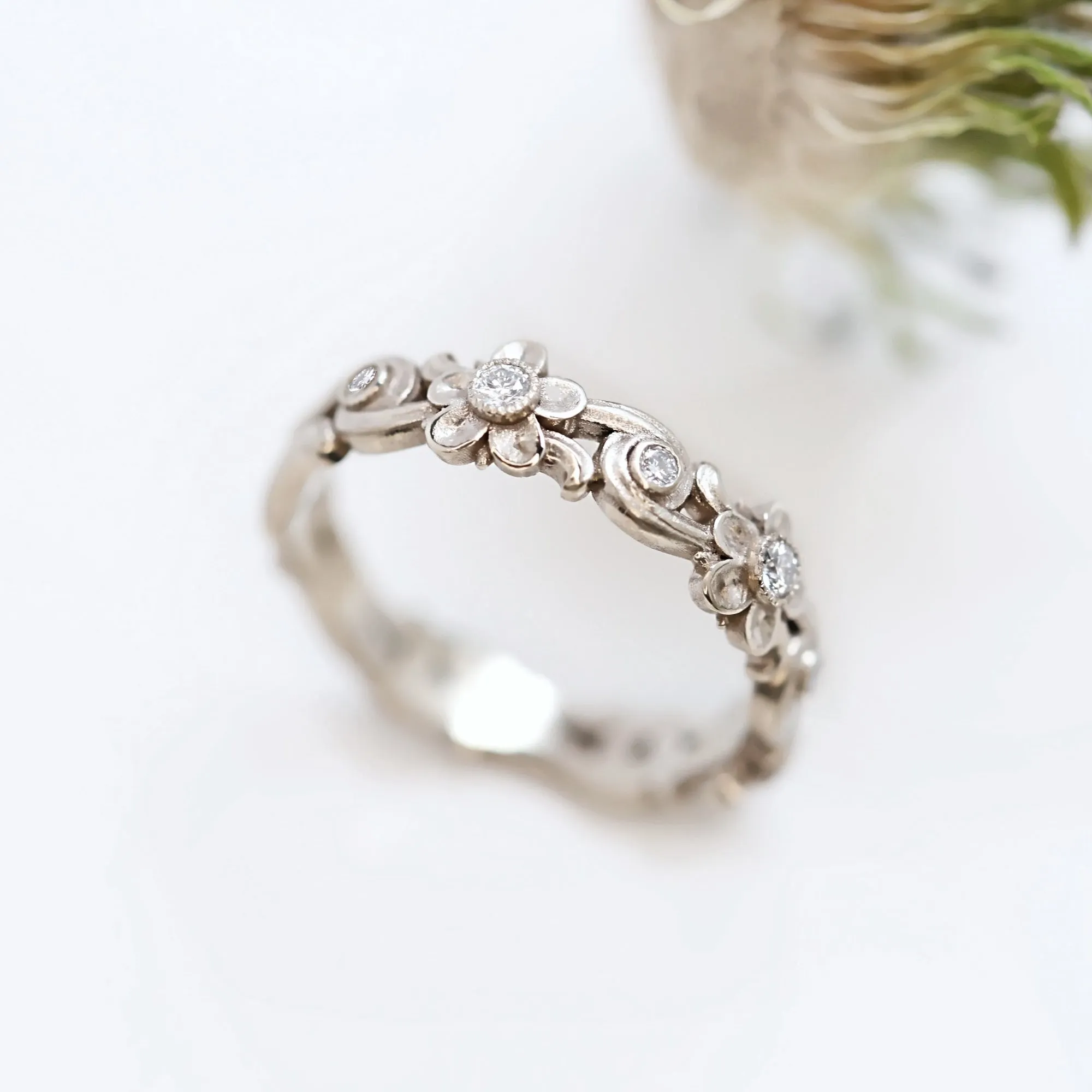 Forget Me Not Diamond Flower Ring Size 7.25