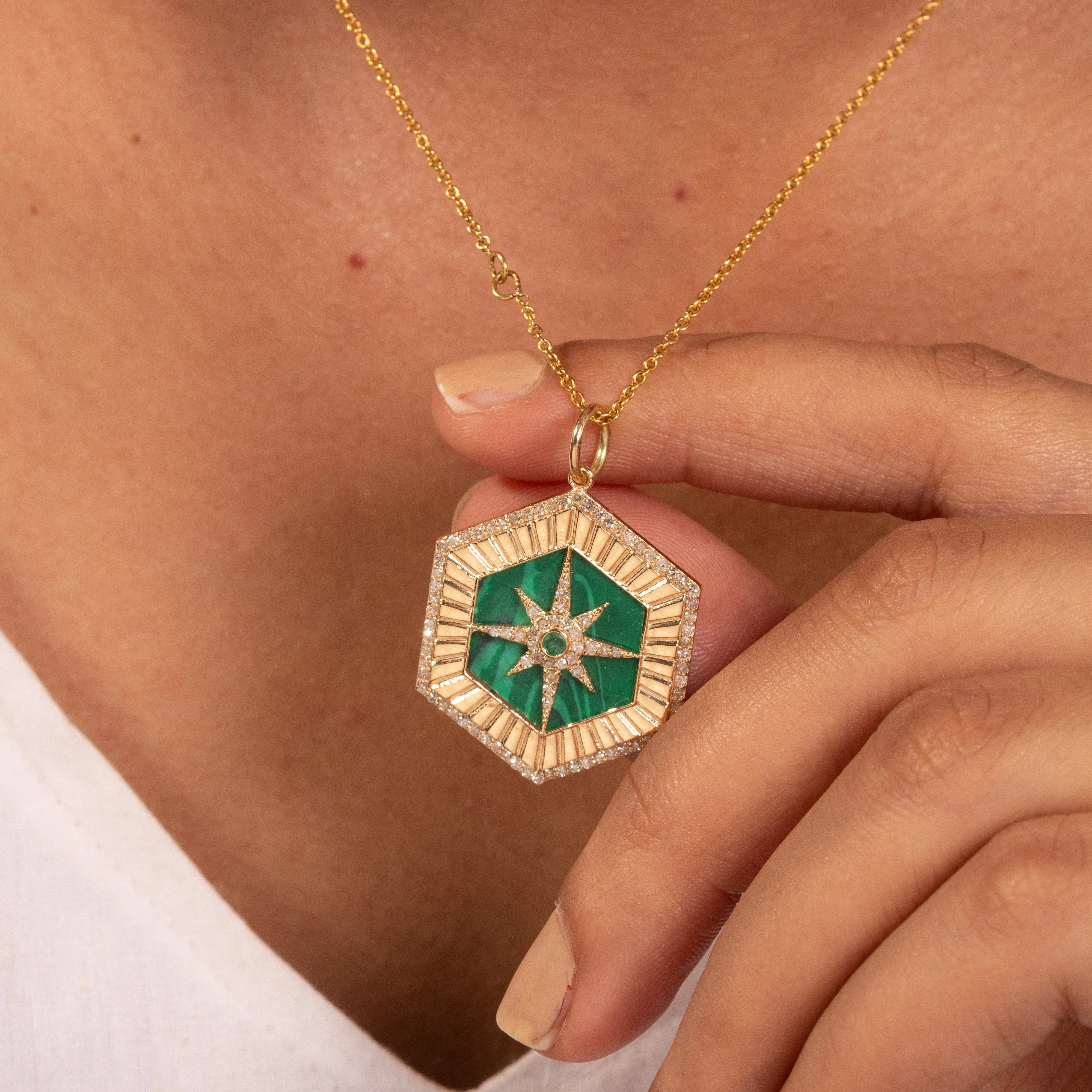 Gala Malachite Pendant With Emerald Diamond Accent