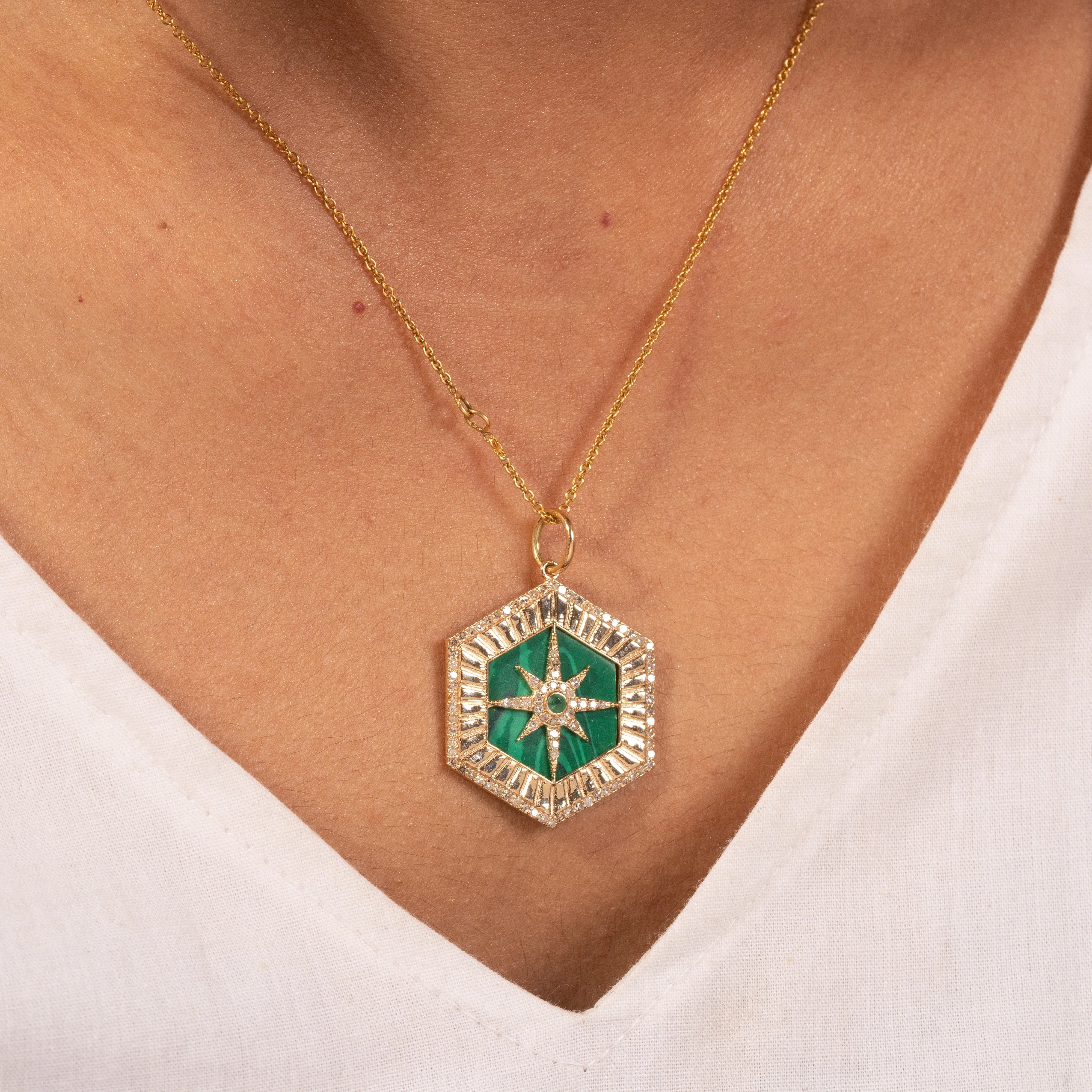 Gala Malachite Pendant With Emerald Diamond Accent