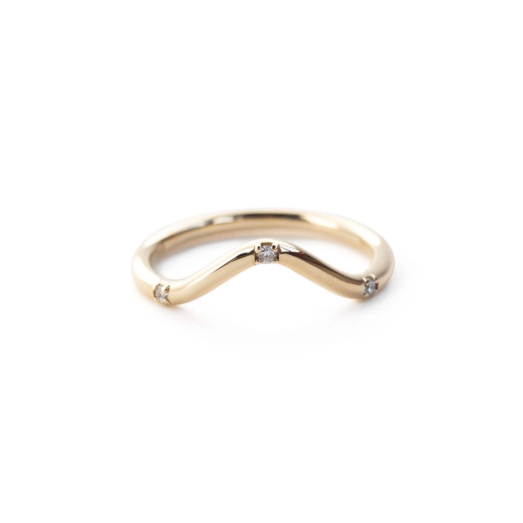 Gentle Three Diamond Arch Band in Yellow Gold