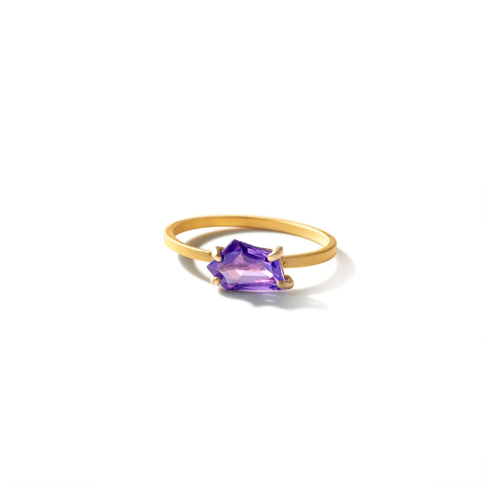 geo cut sapphire stacking ring
