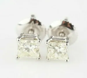 Gorgeous 0.99 Ctw Princess Cut Diamond Stud Earrings in 14k White Gold J-K/SI2