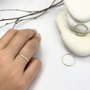 HAMMERED RING