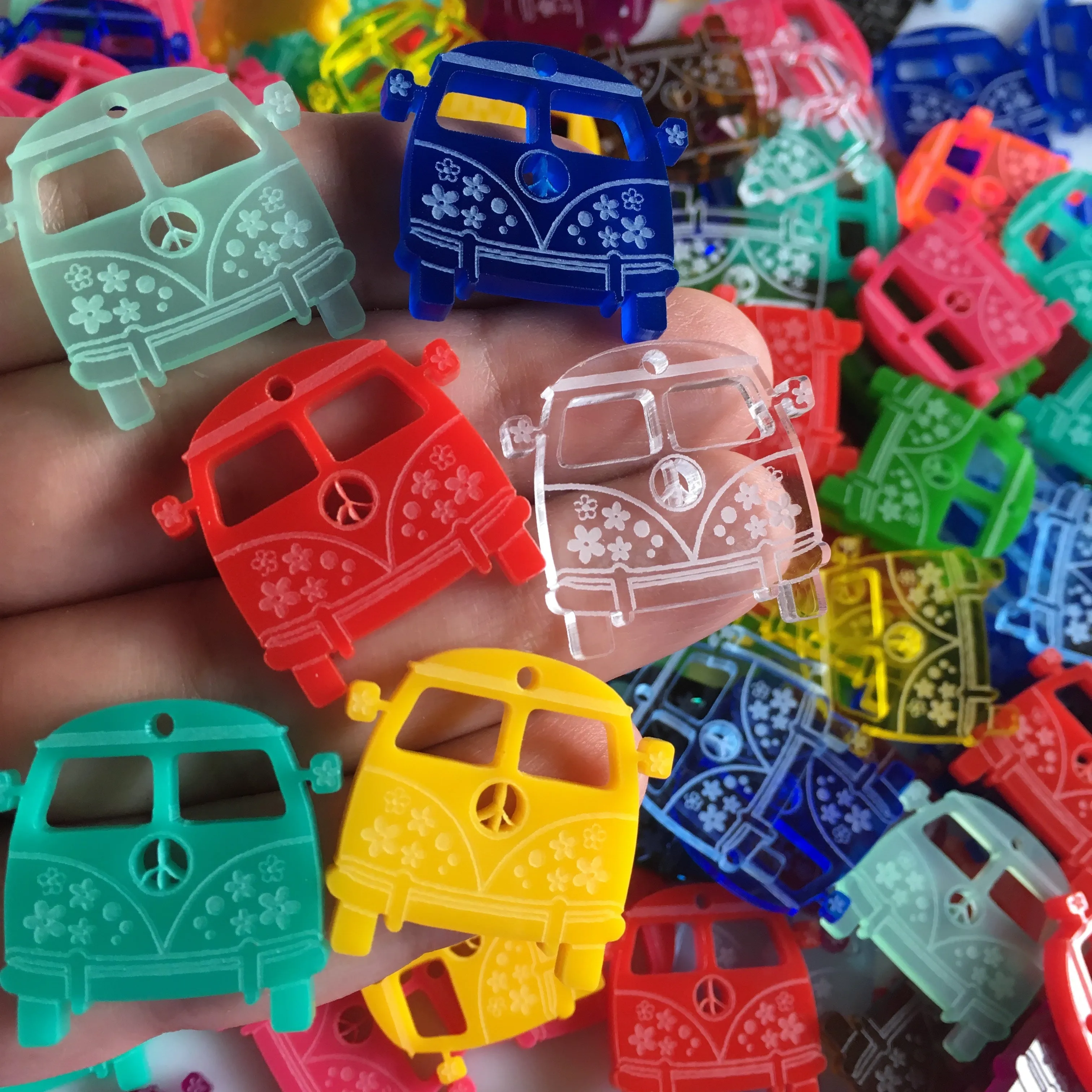 Hippie Van - Camionetica Volky / 10 Piezas, 30mm
