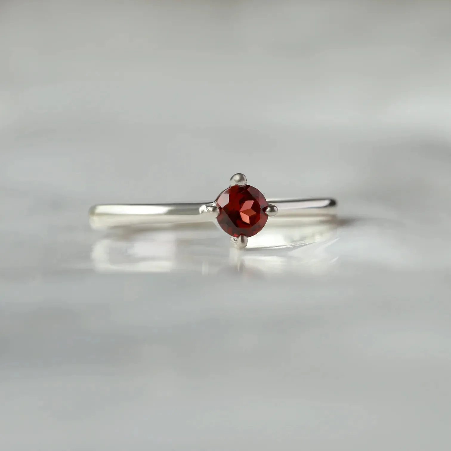 Kristian Garnet Ring