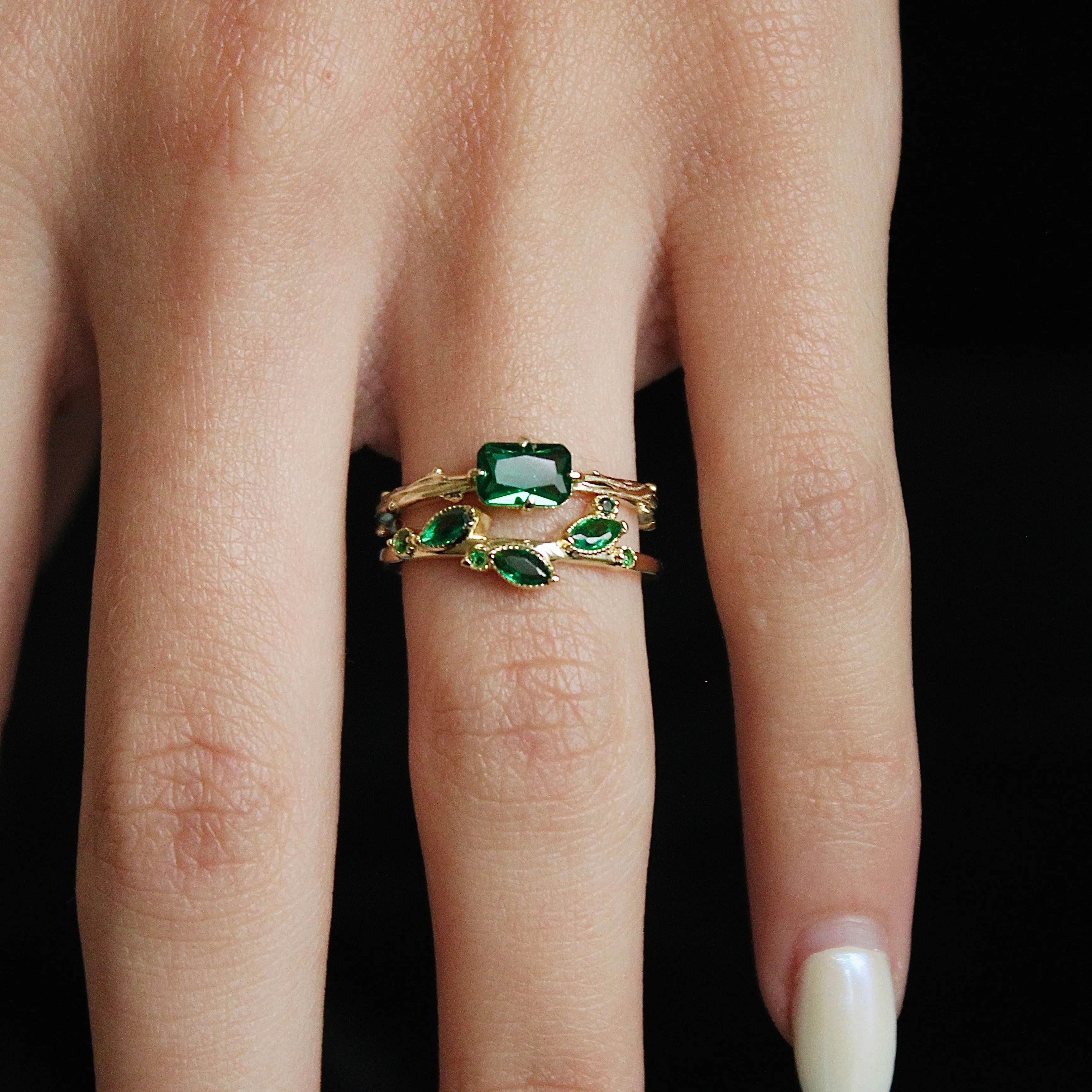 Laurel Emerald Vine Ring