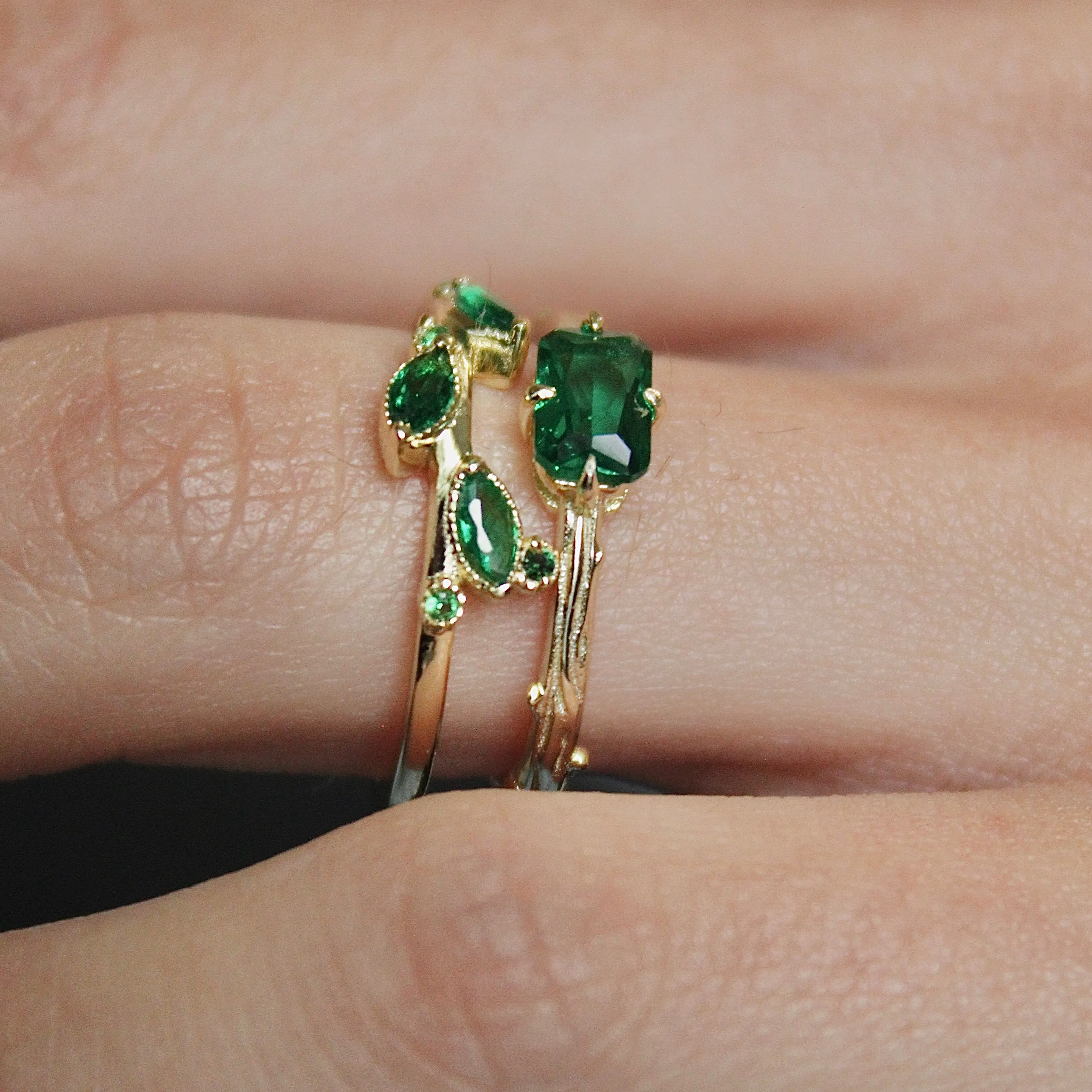 Laurel Emerald Vine Ring